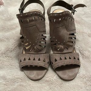 Vince Camuto leather block heel sandals - size 8.